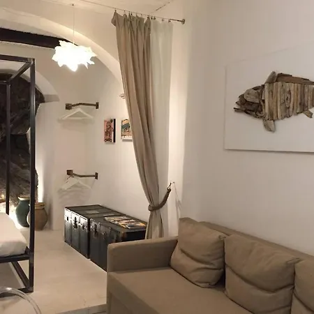 Casa Nella Roccia *